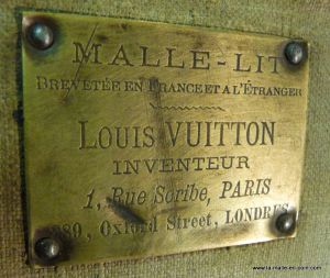 Malle_lit__Vuitton__brut_plaque__1