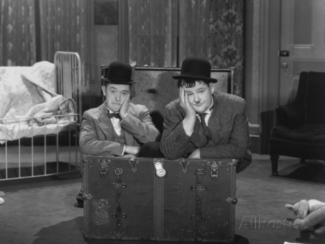 oliver-hardy-stan-laurel-pack-up-your-troubles-1932