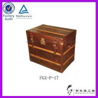 Old_decorative_canvas_suitcase_box___4__a__8_