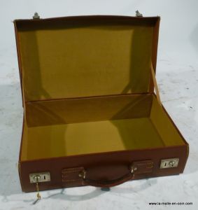 Petite__valise__cuir__ouverte