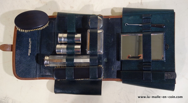 6-R2046_Necessaire_cuir_Moynat__24X18X7__2