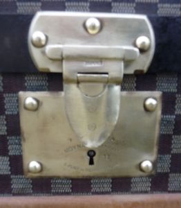 Malle_courrier_moynat_details