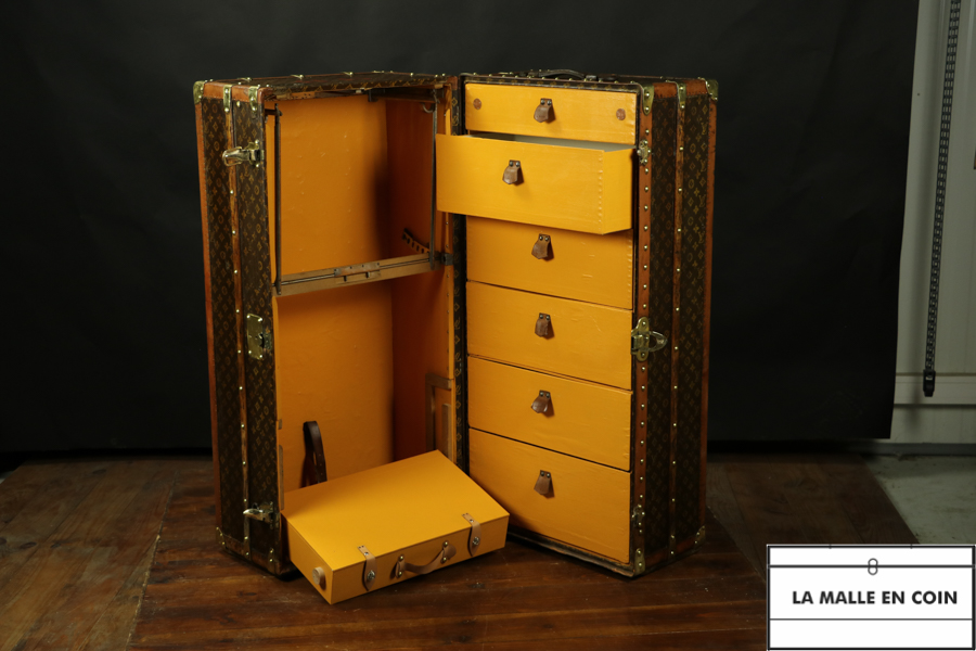 Reconstruction of a Louis Vuitton wardrobe