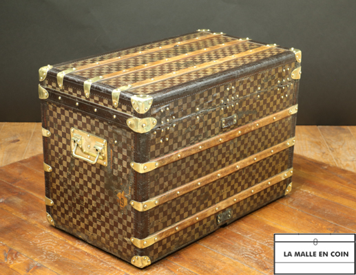 Louis Vuitton damier trunk 11