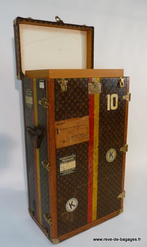 Louis Vuitton Lilly Pons leather trunk