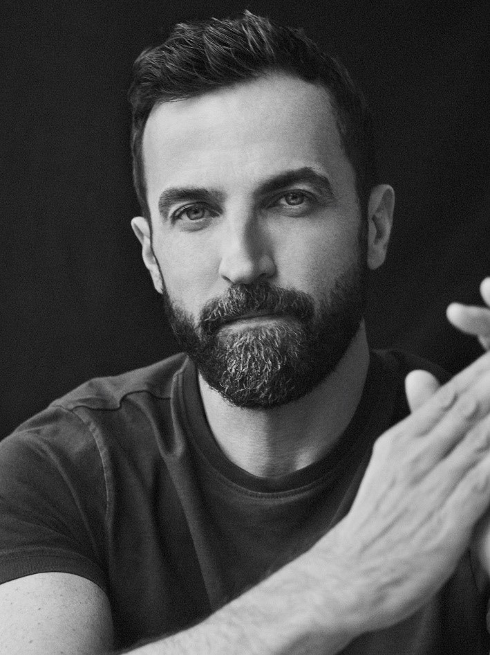 Qui est Nicolas Ghesquière, directeur artistique des collections femme de Louis  Vuitton ? - Elle