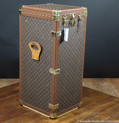 Antique Louis Vuitton Trunk In Monogram Canvas 110 Cm