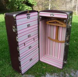 Restore a Wardrobe trunk