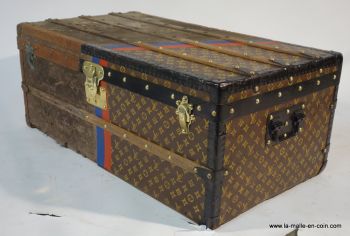 20th Century Rare Louis Vuitton Monogramed Library Trunk, C.1920 at 1stDibs   louis vuitton library trunk, 1800s louis vuitton, louis vuitton custom  trunk