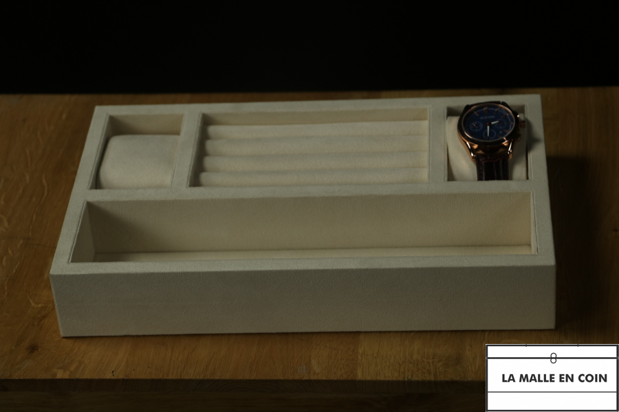 105146 Chassis , Coffret  creme    2 montres 