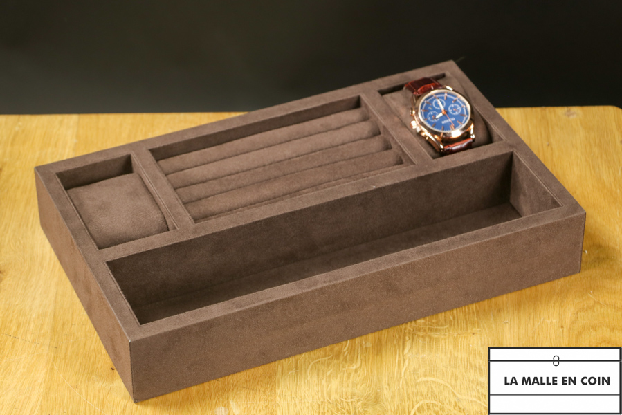 Jewelery and watch case in braun suede