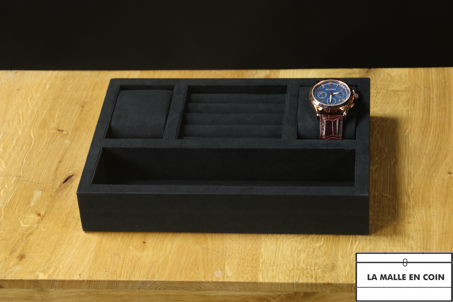 105149 Chassis , Coffret  noir    2 montres 