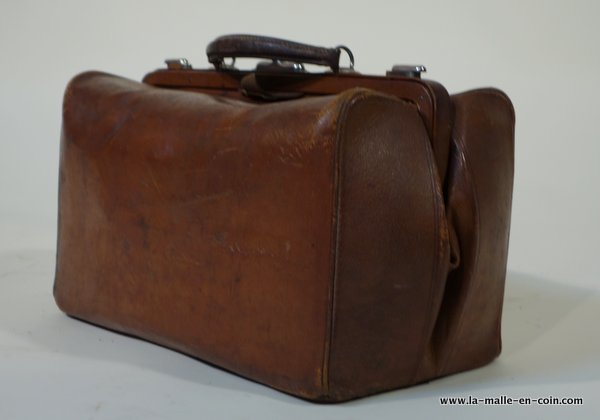 R1723 Leather Moynat  bag