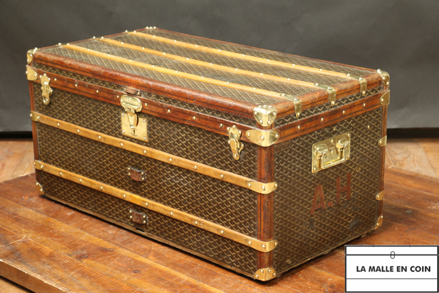 DV28 Malle courrier Goyard bordures cuir 