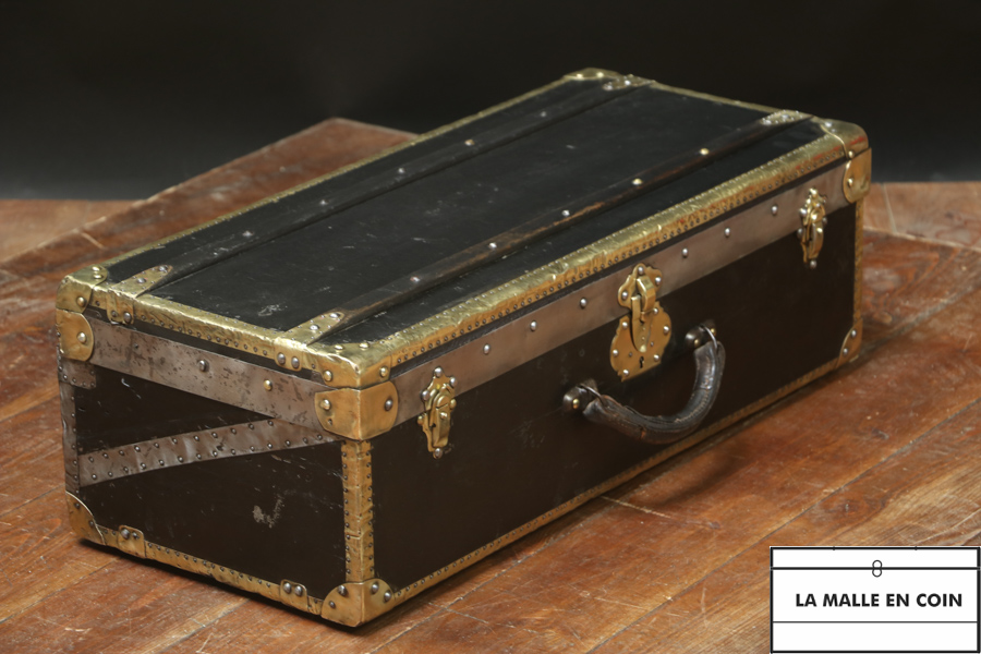 Trunk-Flat suitcase, black canvas and brass