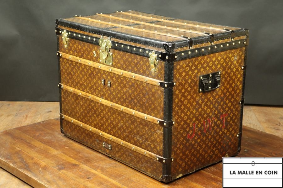 Sold at Auction: LOUIS VUITTON 90 cabine maresque trunk 1914