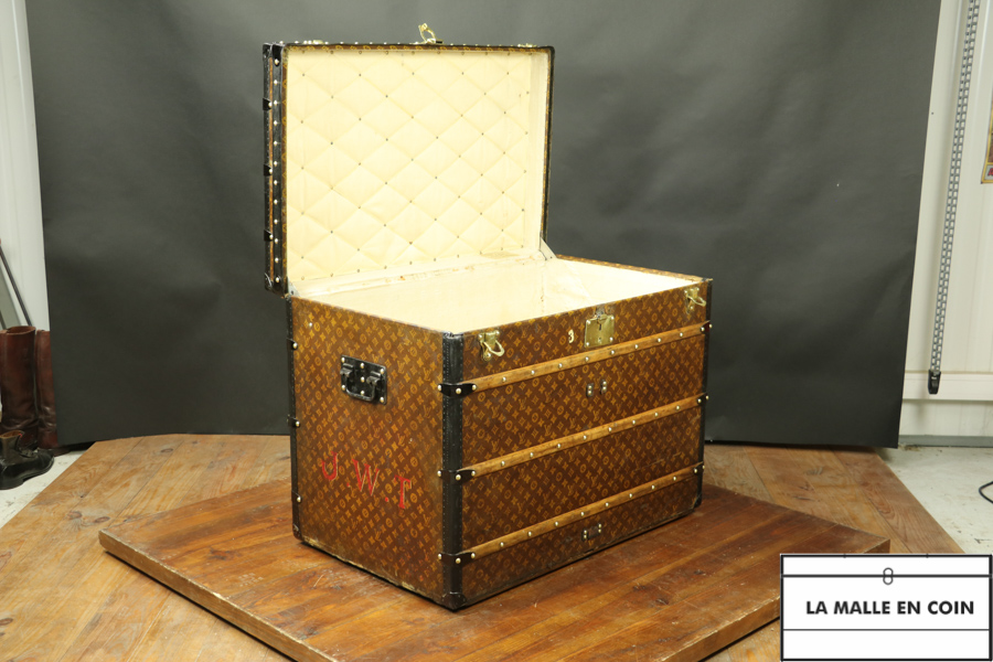 Sold at Auction: LOUIS VUITTON 90 cabine maresque trunk 1914