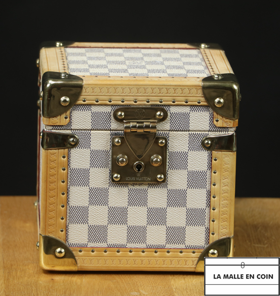 R3404 Boite  a bijoux Louis Vuitton avec sa clef 
