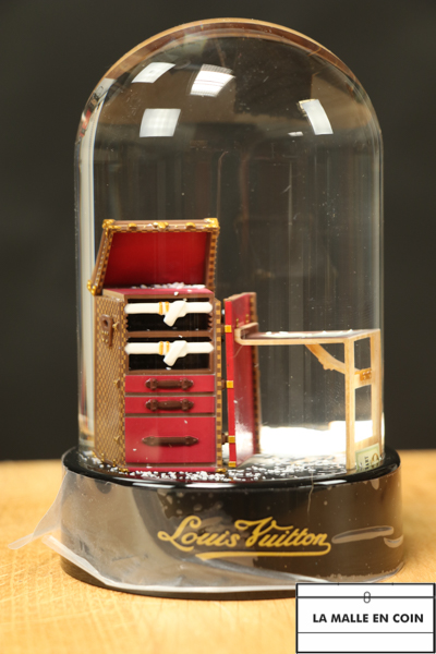 Sold at Auction: Louis Vuitton Snow Globe