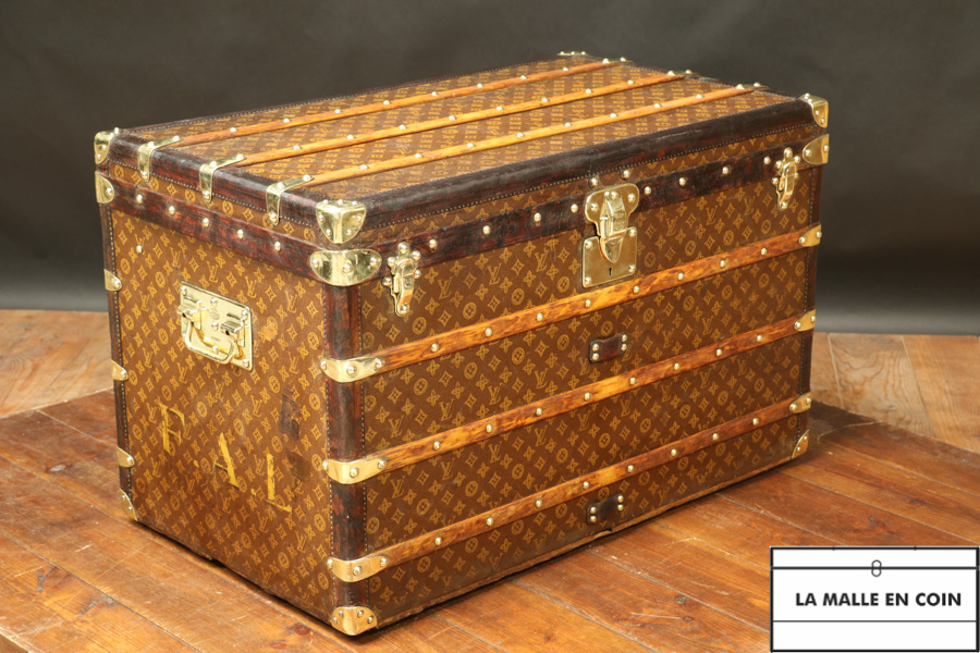 Lot - A Vintage Louis Vuitton Steamer Trunk, classic