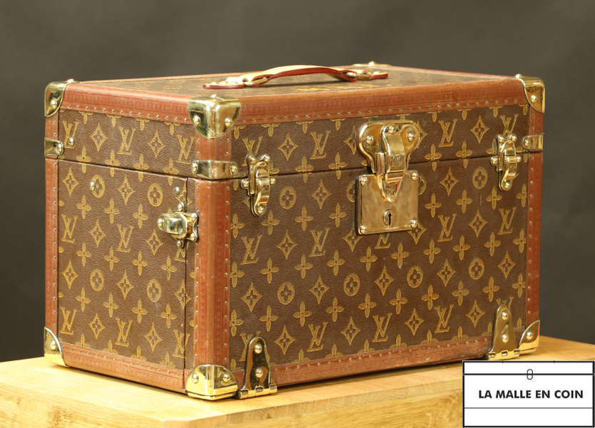 Pochette cosmétique cloth vanity case Louis Vuitton Brown in Cloth -  35553377