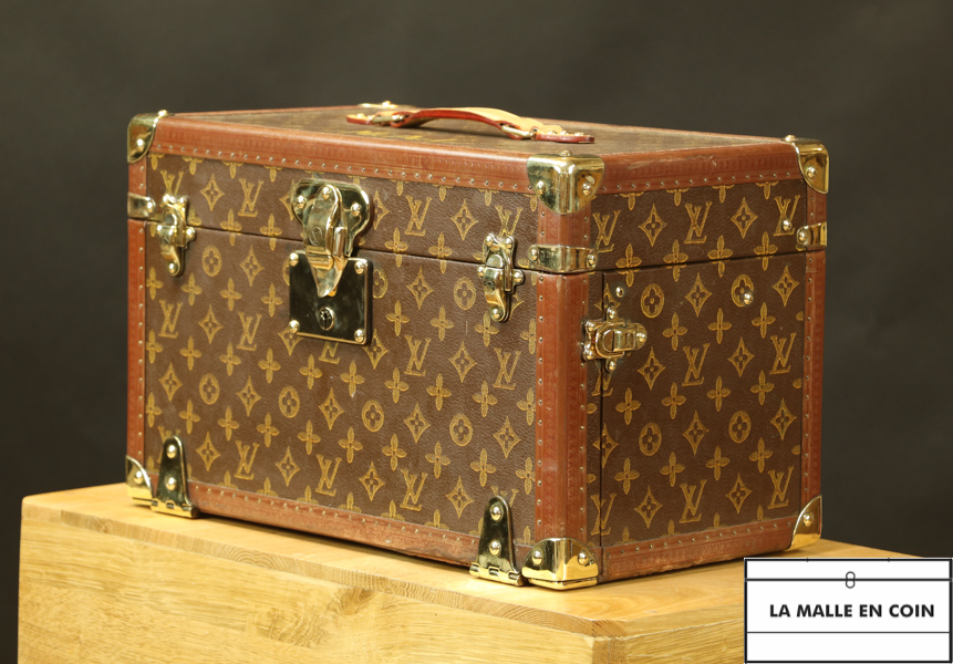 Louis Vuitton UK: £12 trunk nets thousands for owner in auction