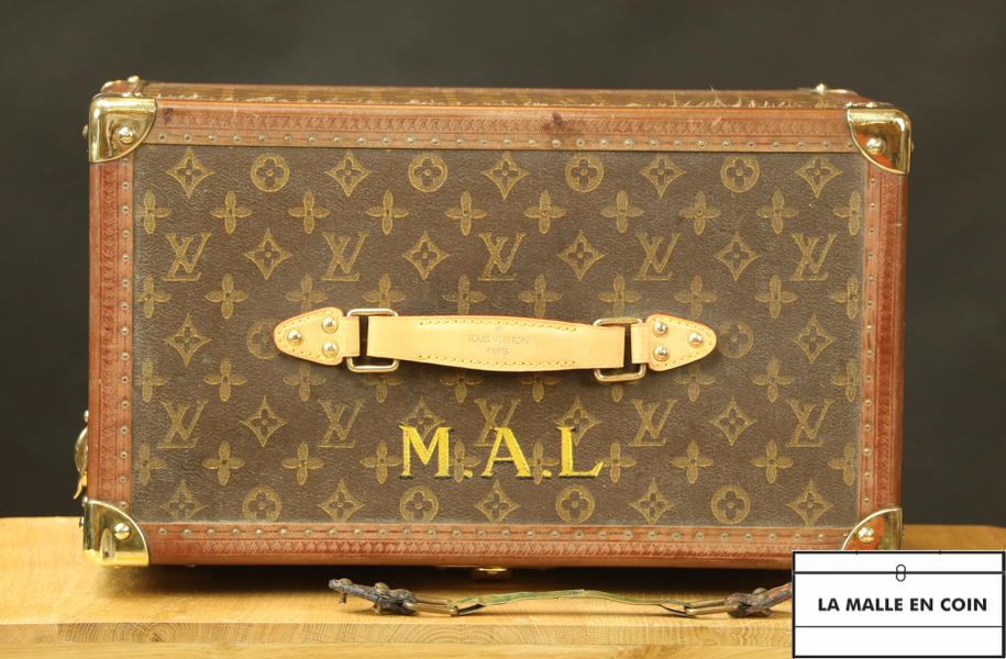 Sold at Auction: Louis Vuitton, LOUIS VUITTON cosmetic case NICE VANITY,  current NP.: 2.400,-, coll.: 2013.