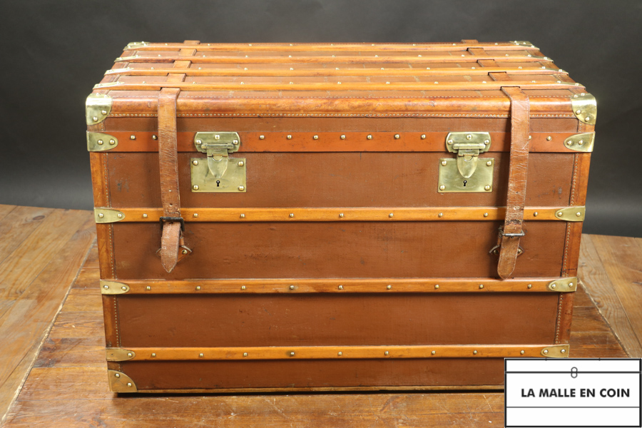 Antique Daumier Steamer Trunk  Decoração, Tronco, Bermudas vintage