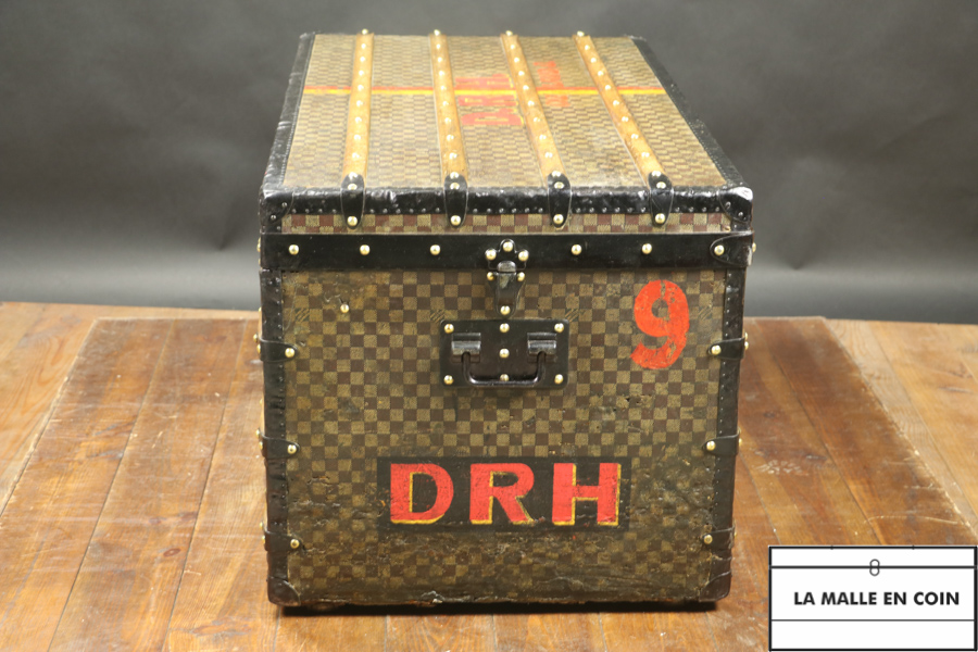 Antique Trunk in Damier Canvas from Louis Vuitton, 1900 for sale