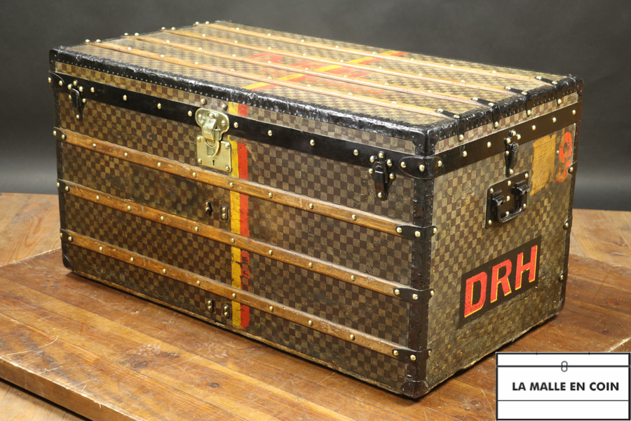 Antique Trunk in Damier Canvas from Louis Vuitton, 1900 for sale