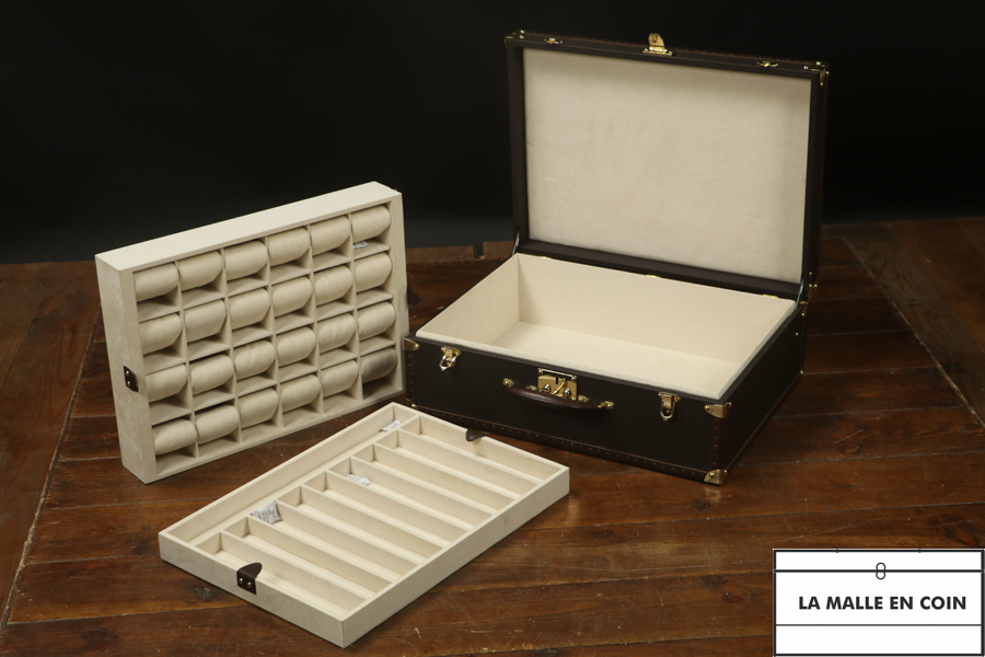 Suitcase for watches and jewelry (24 watchess) 