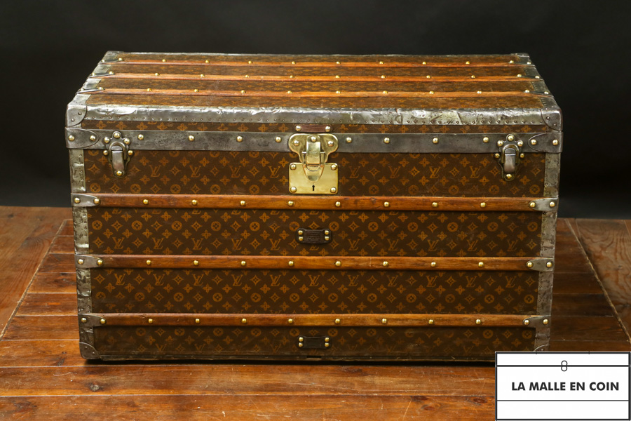 Large Louis Vuitton steamer trunk (1911)