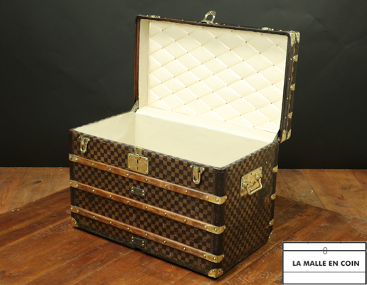 La malle en coin - Coffee table LOUIS VUITTON alzer