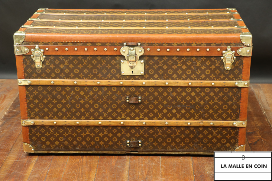 Superb 1920s Monogram Louis Vuitton Steamer trunk with Belt - Leather  Storage & Accessories