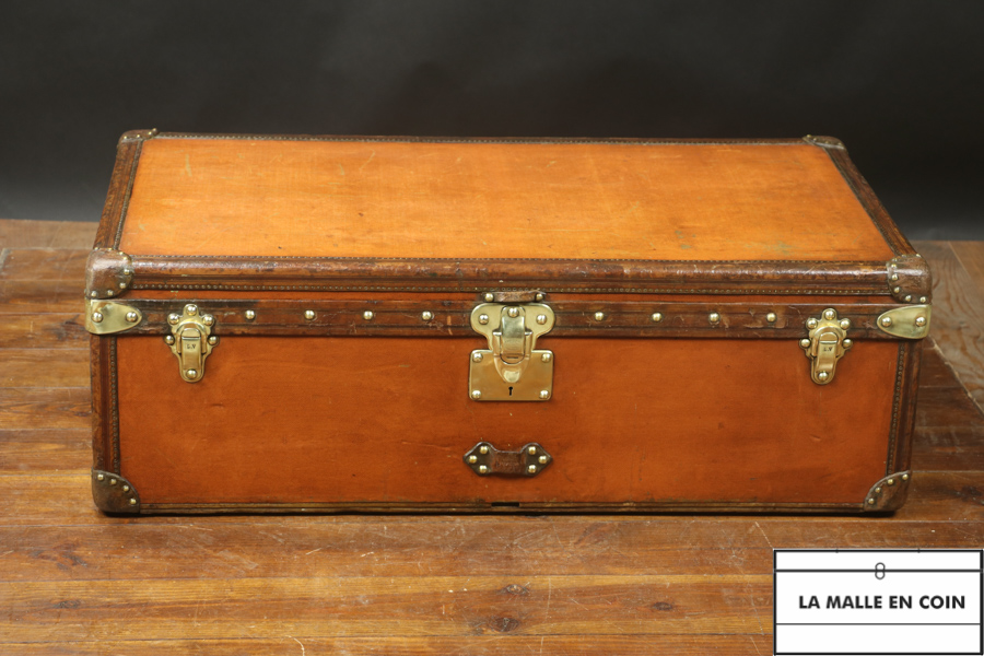 Louis Vuitton cabin trunk orange (1901-1904)