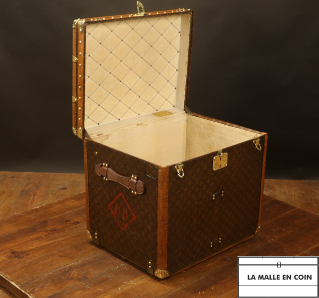 Louis Vuitton trunk Malle à Chapeaux. Paris, around 1926 - Fineart