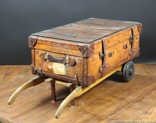 R175 Leather trunk and baggage trolley
