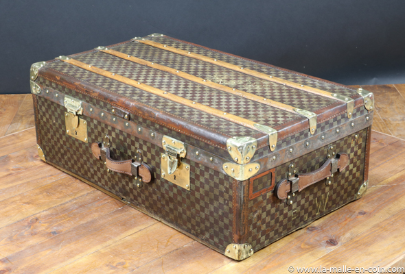 Antique Louis Vuitton damier trunk for sale - Bagage Collection