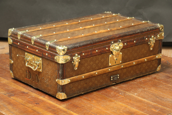 Louis Vuitton Monogram cabin trunk  R2795  