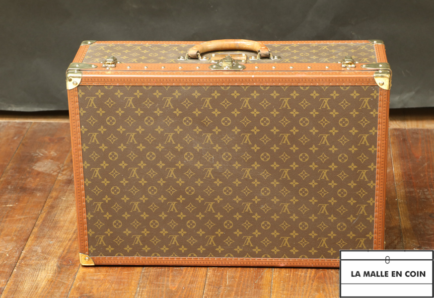 This Louis Vuitton monogrammed suitcase is type Alzer 65
