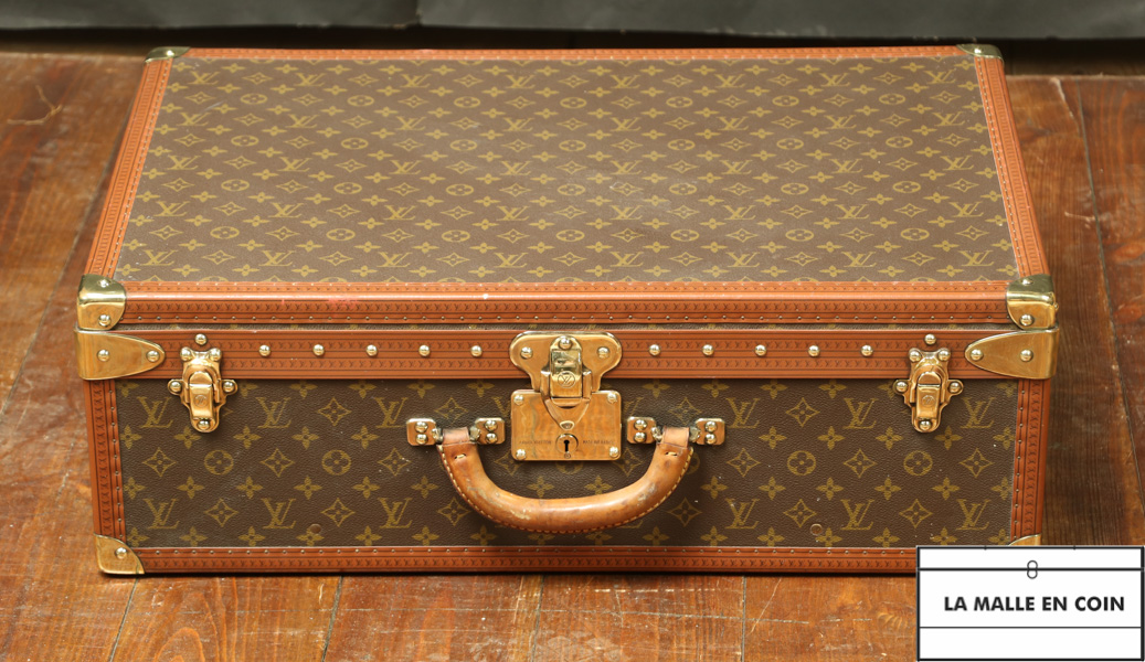 This Louis Vuitton monogrammed suitcase is type Alzer 65