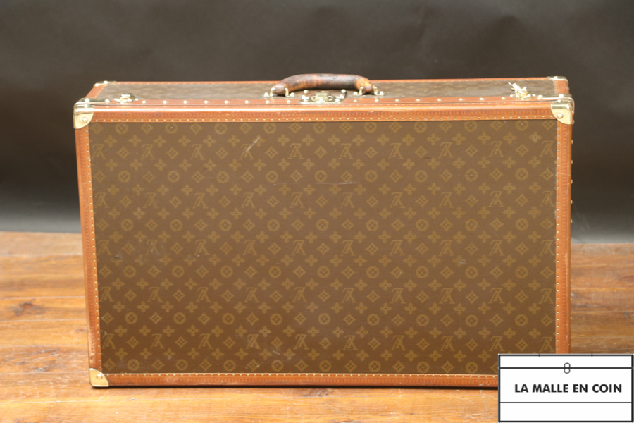 Louis Vuitton suitcase Alzer 80 monogrammed with its key