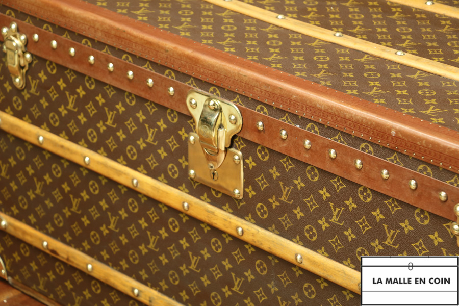 who is louis Luis Vuitton Vintage Malle Courrier Chest