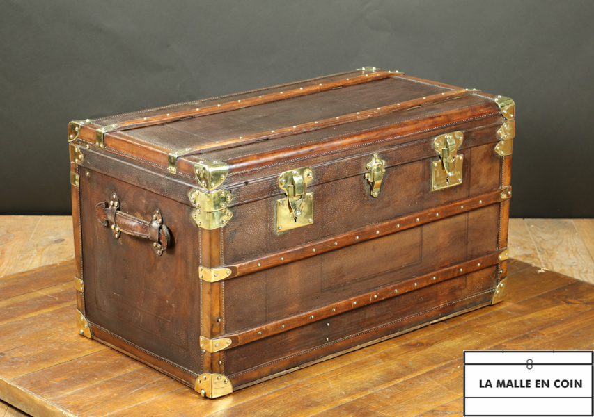 Very nice leather trunk  - R2682 