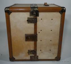 1_R1866_Wardrobe_hartmann_avec_clef__face__1511884771_870
