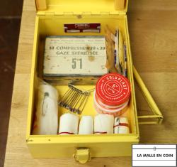 Boite_metal_jaune_de_secours__PTT_3317__1789392183_212