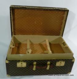 MOYNAT damier trunk