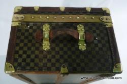 MOYNAT damier trunk