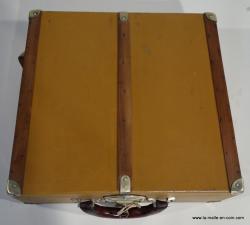 Moynat suitcase with its No. 3 key