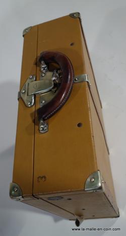Moynat suitcase with its No. 3 key